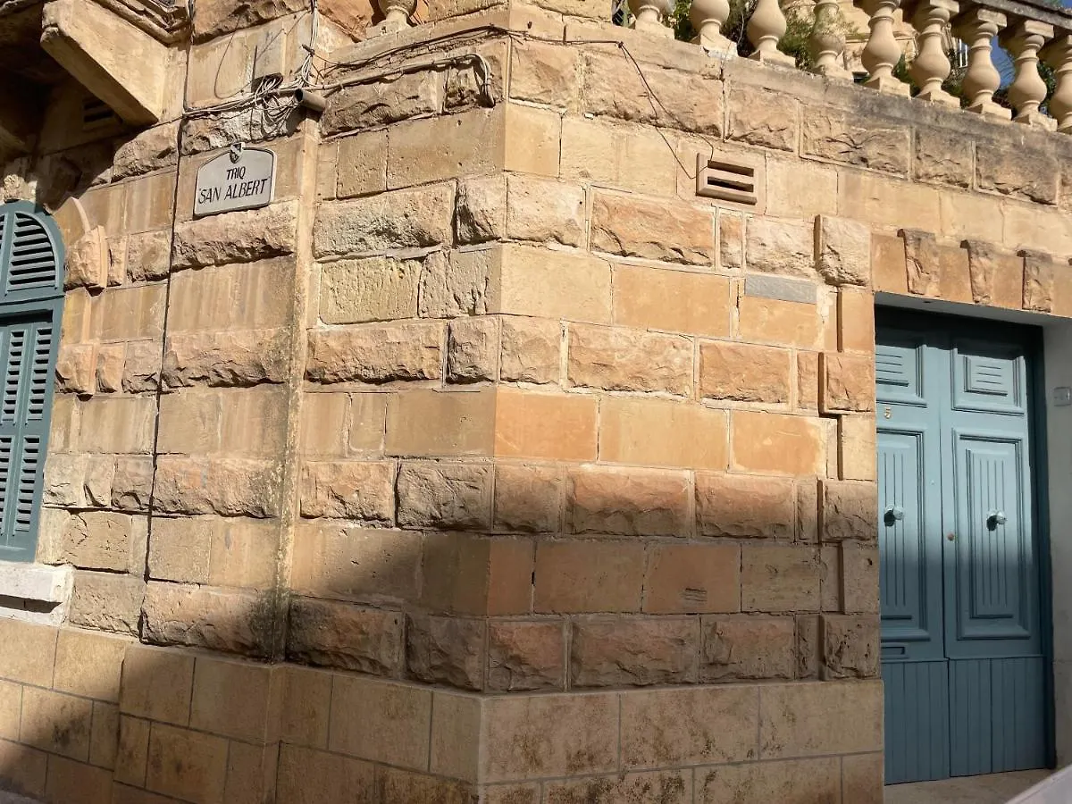 Parisio One Bedroom Maisonette In Sliema Daire